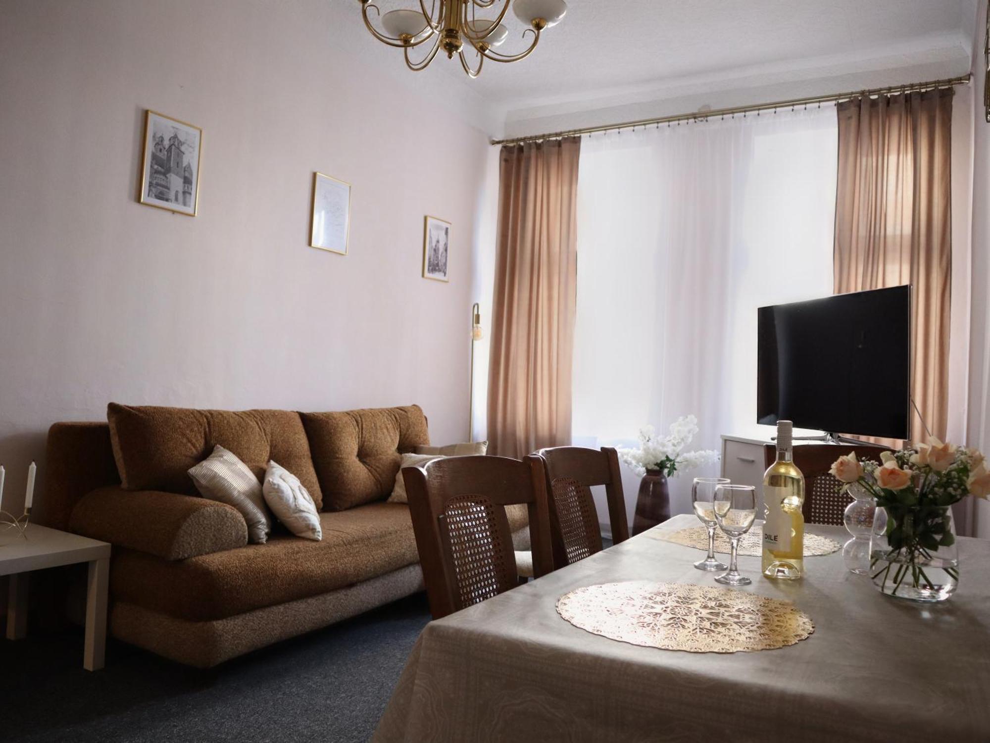 555 Flat - 55 M² Mieszkanie, 5 Min - Dworzec Glowny, Krakow